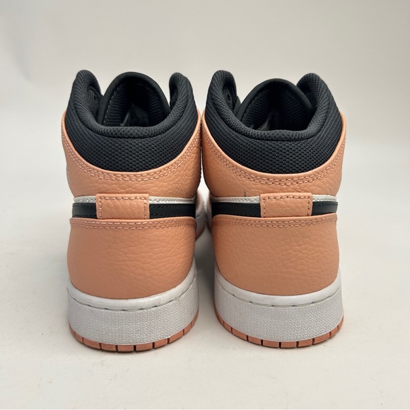 Nike Air Jordan 1 Retro Mid GS “Pink Quartz” 2023 - Picture 6 of 8